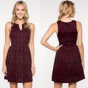 ‎Everly Aztec V-Neck A-line Dress Small